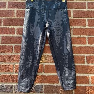 CALVIN KLEIN PERFORMANCE SIZE XS QUICK DRY Black Gray CAPRI LEGGINGS